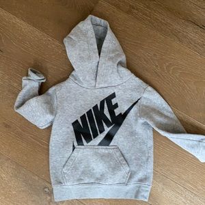 Boys Nike sweatshirt.  2T